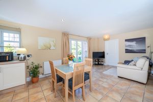 Living dining area- click for photo gallery